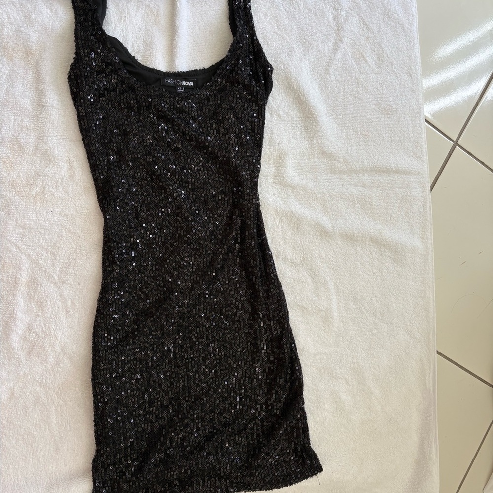 Fashion Nova Black Sequin dress